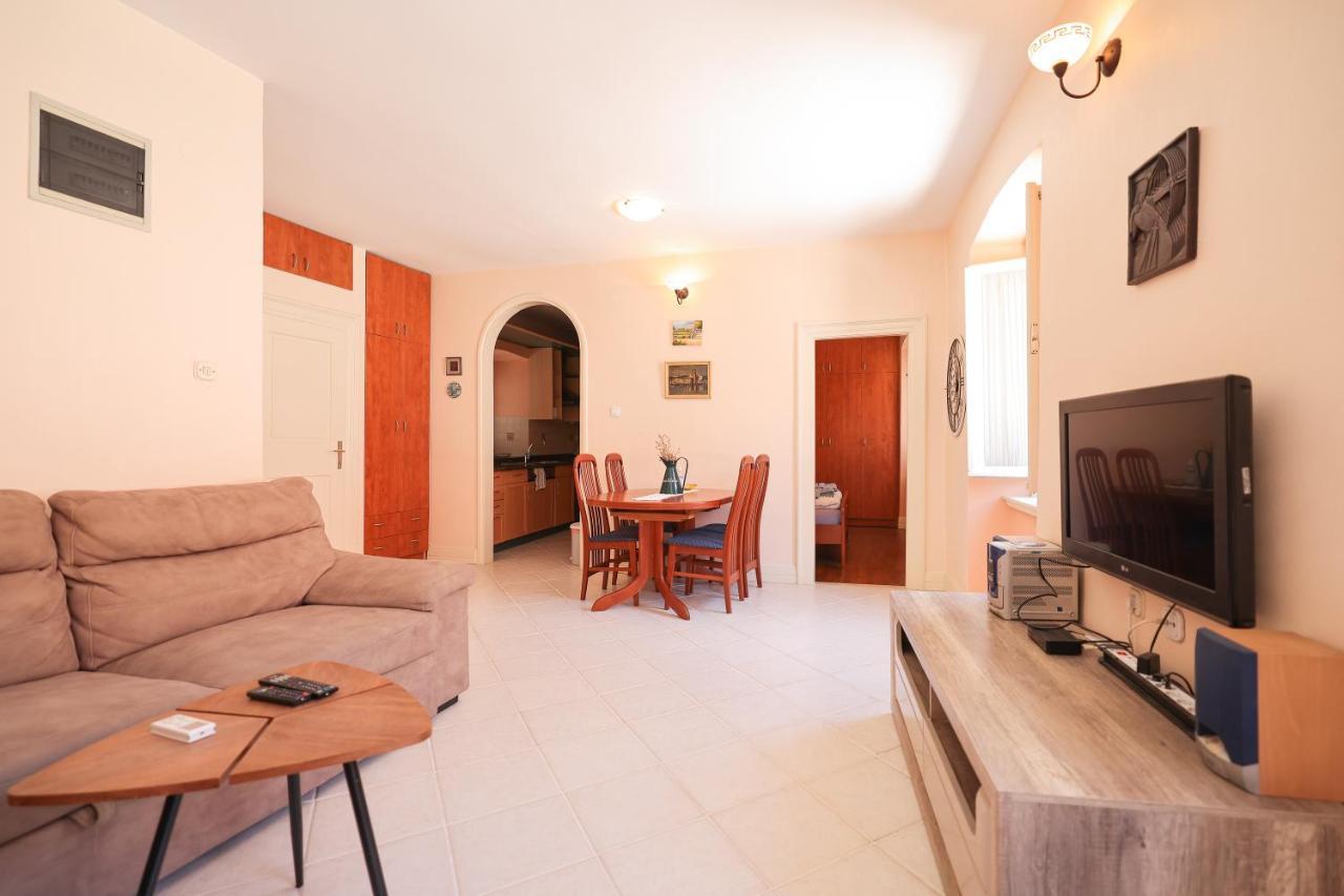 Two Bedroom Apartment In City Center Igor Zadar Exteriér fotografie