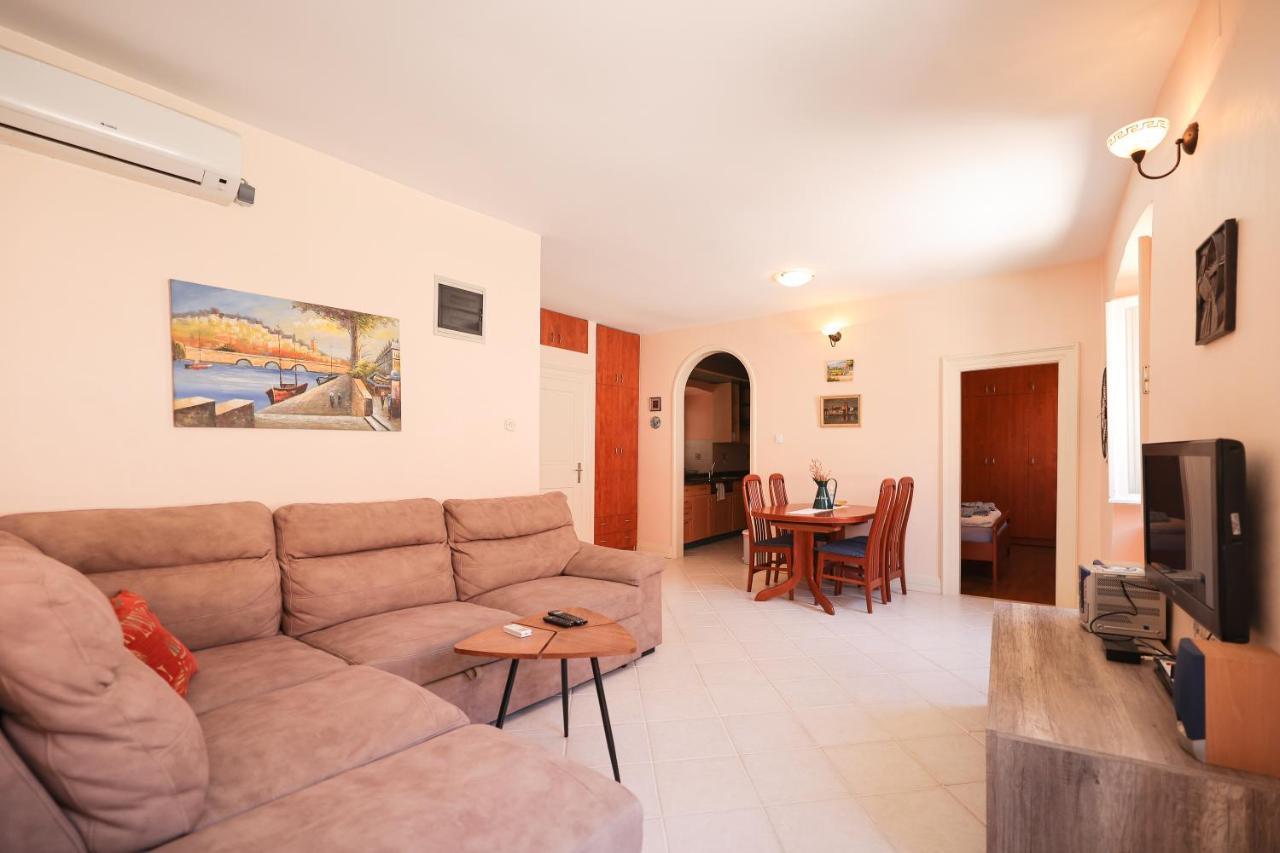 Two Bedroom Apartment In City Center Igor Zadar Exteriér fotografie
